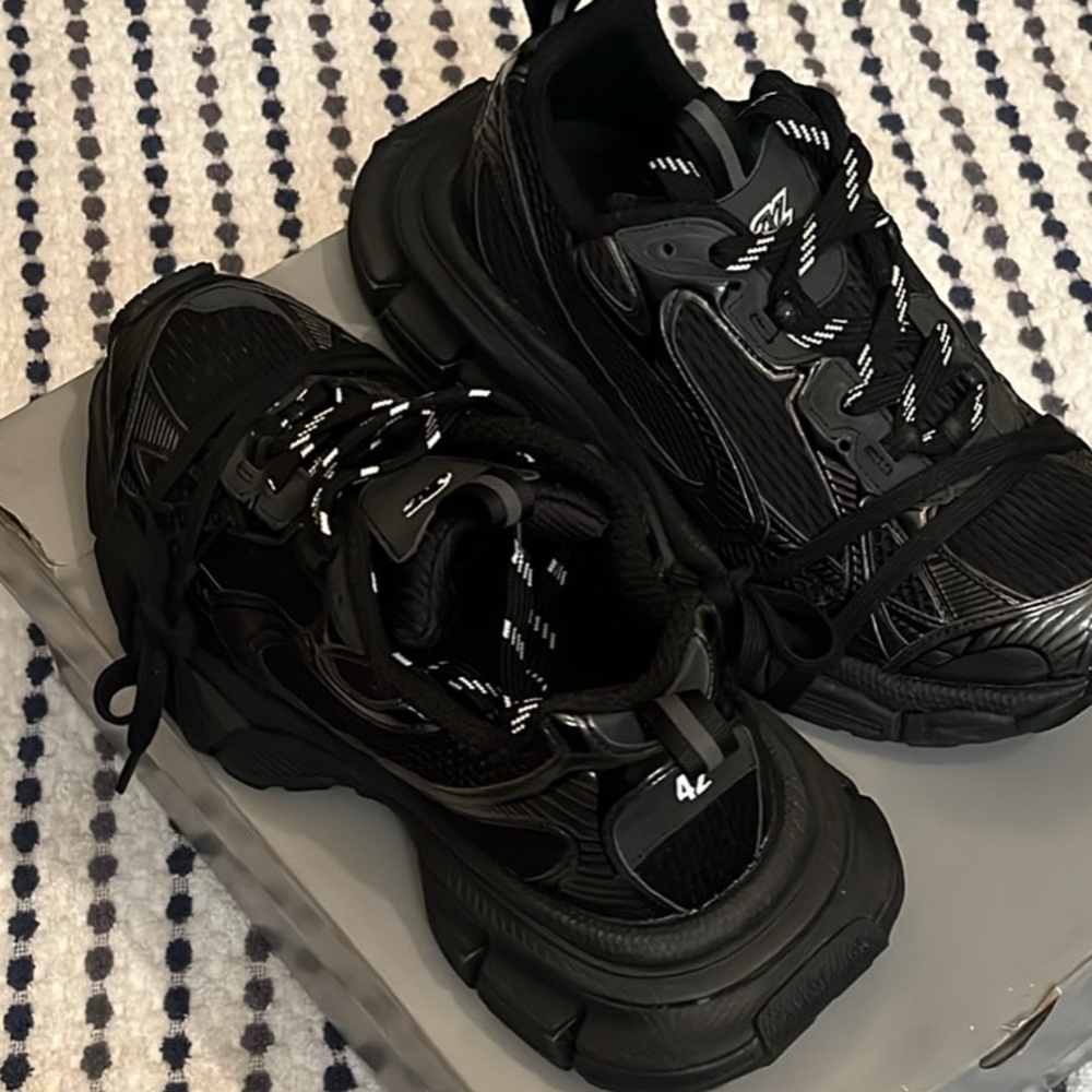 Balenciaga 3XL